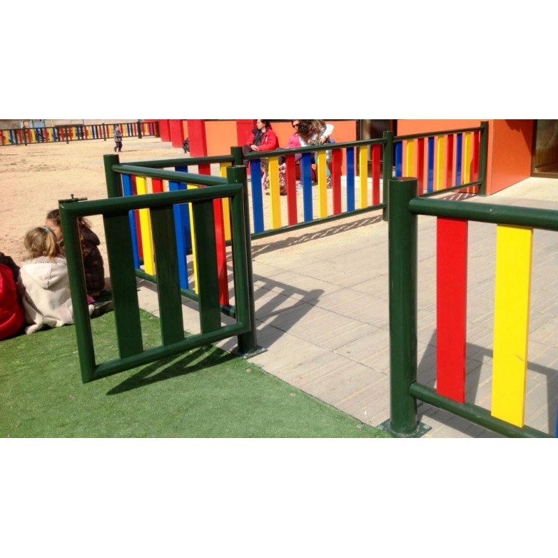 Tanca infantil d'acer en colors